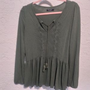 MAX Jeans | Sm. Boho style embroidered tunic with tassles